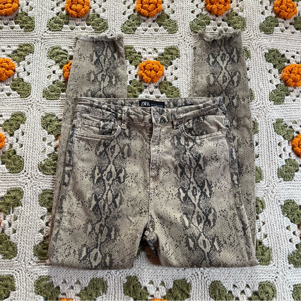 Zara Tan and Black Snakeskin Printed Skinny Jeans, Size 28 (6)